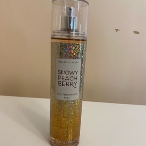 B&BW Snowy Peach Berry Body Spray